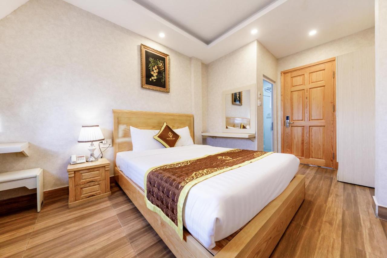 Golden Bee Hotel Da Lat Exterior photo