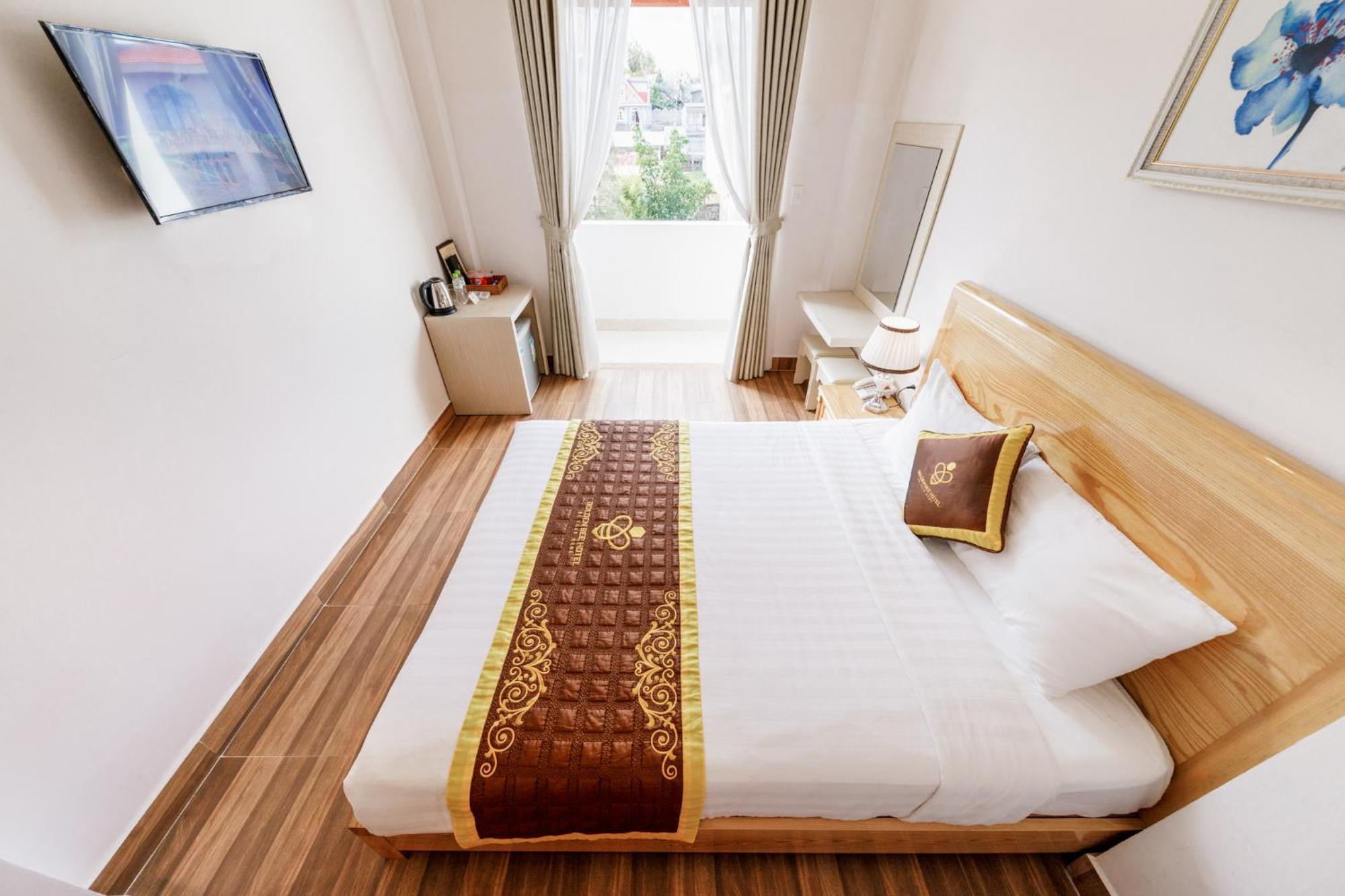 Golden Bee Hotel Da Lat Exterior photo